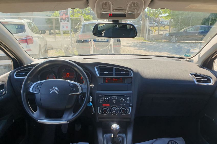 Citroën C4 Citroen C4 1,6 hdi/Attelage/Radar/Clim auto/distribution neuve/Garantie/Réservation&Livraison Possible