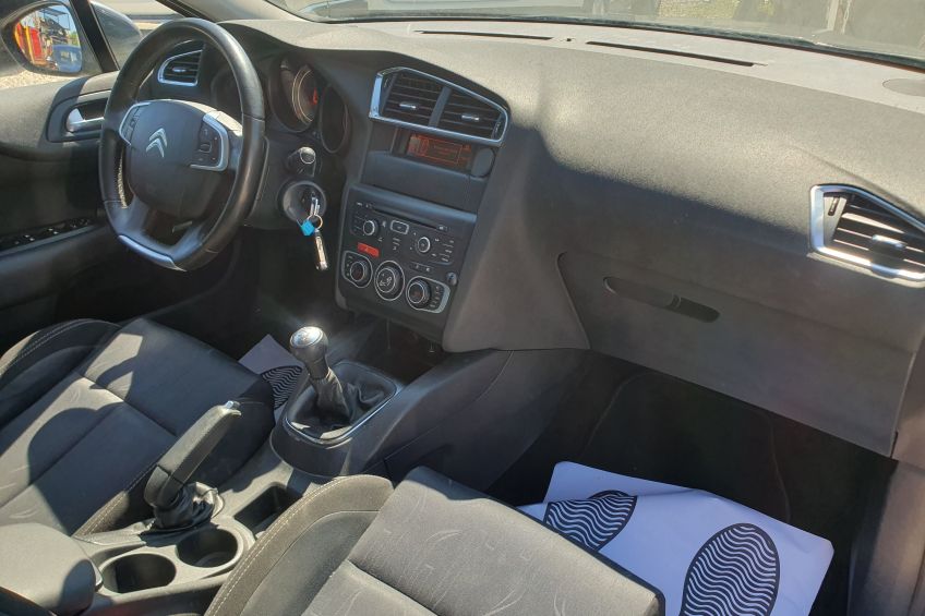 Citroën C4 Citroen C4 1,6 hdi/Attelage/Radar/Clim auto/distribution neuve/Garantie/Réservation&Livraison Possible