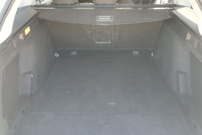 Peugeot 308 SW Peugeot 308 SW 1,5 HDI/Distribution neuve/136000kms/Garantie et révisé/Réservation&Livraison Possible