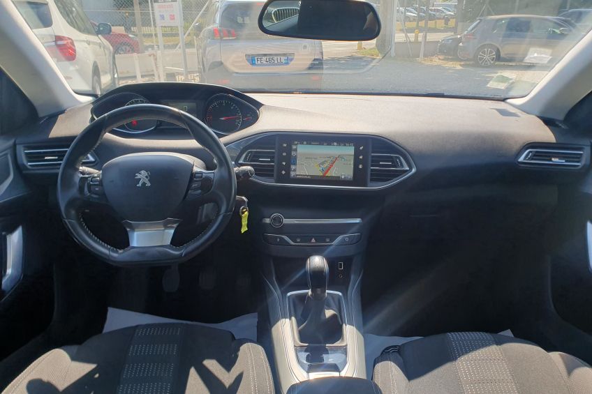 Peugeot 308 PHASE 2 Peugeot 308 1,6 HDI/Allure/120 000kmsDistribution neuve/Gps//garantie et révisé/Réservation&LivraisonPossible
