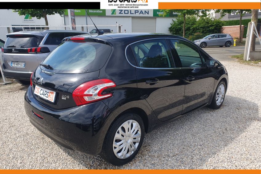 Peugeot 208 Peugeot 208 1,6 HDI/Allure/114000kms/Distribution neuve/Gps//garantie et révisé/Réservation&LivraisonPossible