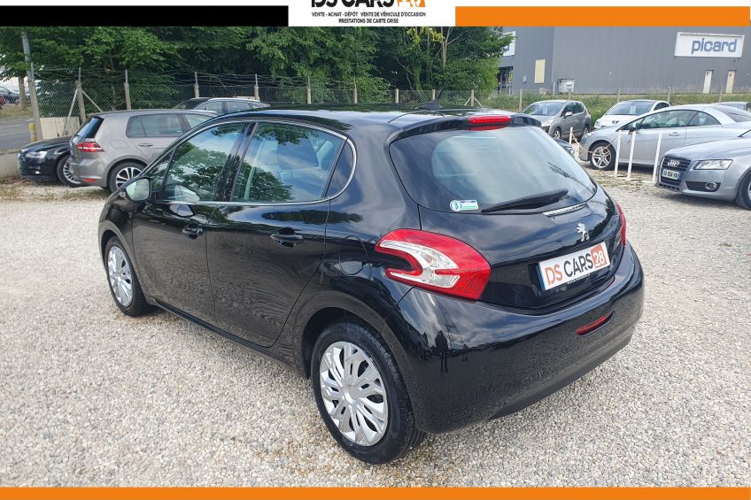 Peugeot 208 Peugeot 208 1,6 HDI/Allure/114000kms/Distribution neuve/Gps//garantie et révisé/Réservation&LivraisonPossible