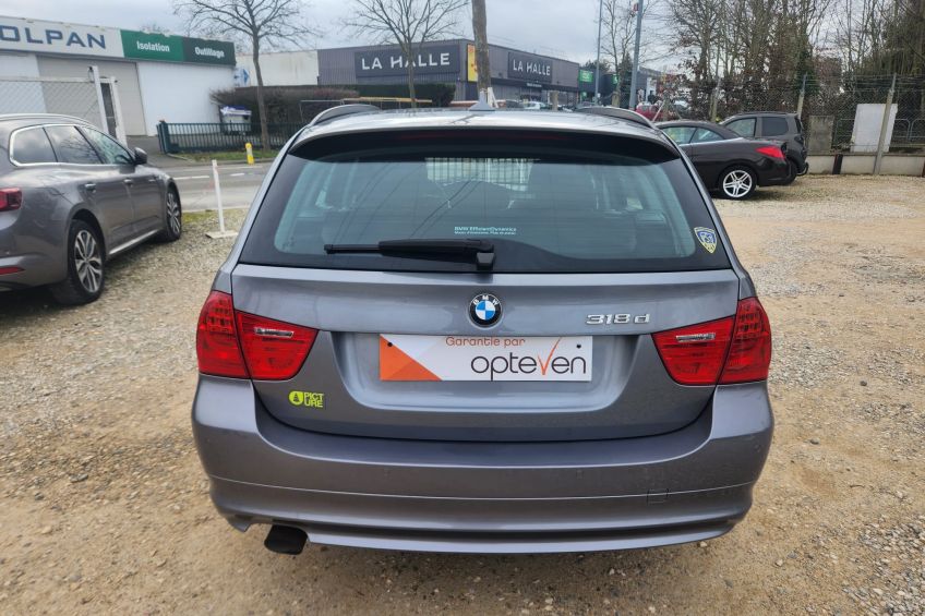 BMW 318D break Bmw 318D Touring Pack luxe/GPS/CUIR/Moteur à chaîne/Garantie/Réservation&Livraison Possible