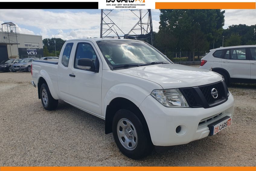 Nissan Navara Nissan Navara 4x4 2,5 DCI/Attelage/Sièges chauffants/Garantie et révisé/Réservation&Livraison Possible