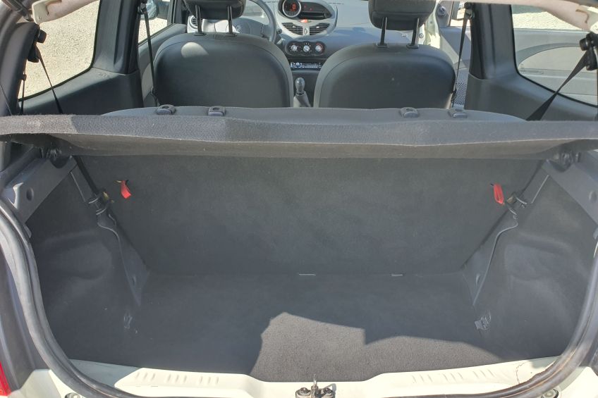 Renault Twingo 2 Renault Twingo 1,2 i/50 818 kms/Distribution neuve/Garantie et révisé/Réservation&Livraison Possible