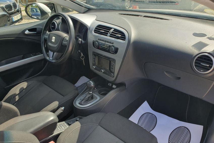 Seat Leon Seat Leon 1,6 TDI/Automatique/132000kms/Toit ouvrant/Distribution neuve/Garantie/Réservation&Livraison Possible