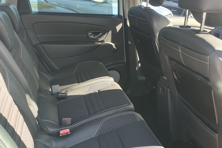 Renault Grand Scenic  3 Renault Scenic 1,6 DCI/7places/Camera/Gps/Attelage/Bose/Garantie et révisé/Réservation&Livraison Possible