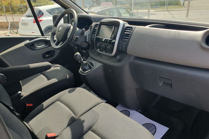 Renault trafic Renault Trafic 1,6 DCI/9places/94000kms/2018/Gps/Bluetooth/Garantie et révisé/Réservation&Livraison Possible