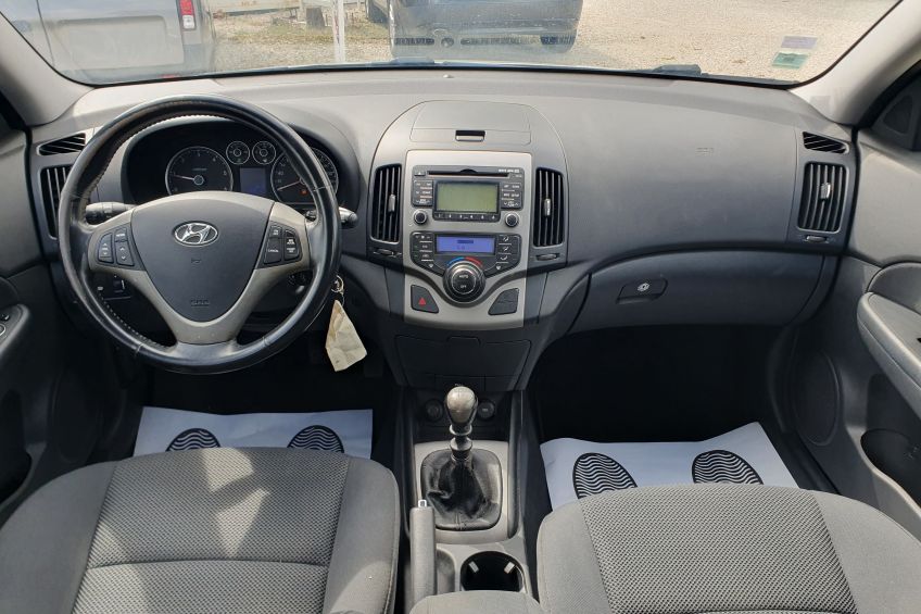 Hyundai i30 Hyundai i30 1,6 CRDI/Break/Radar/Régulateur/Clim auto//Garantie et révisé/Réservation&Livraison Possible