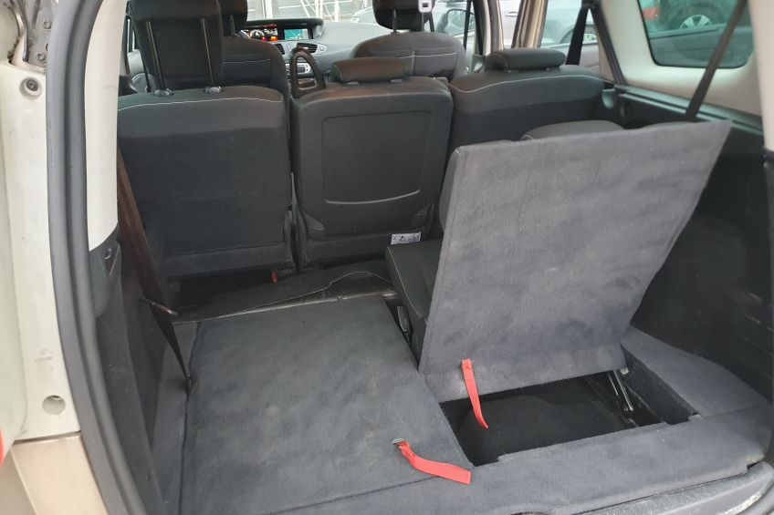 Renault Grand Scenic Renault Scénic 1,5 DCI/7places/Bluetooth/Gps/Distribution neuve/Garantie/Réservation&Livraison Possible