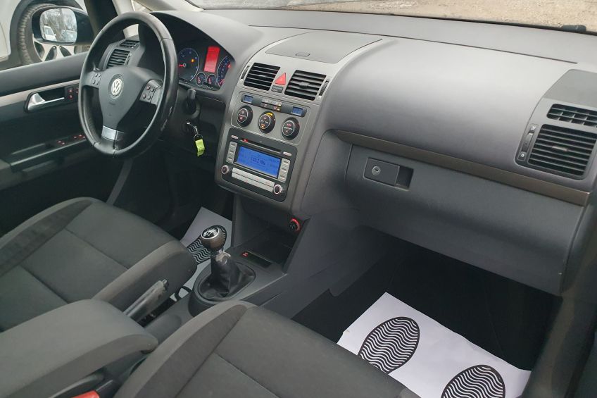 Volkswagen Touran Volkswagen Touran 1,9 TDI/Attelage/Clim/Radars/Distrib neuve/Garantie/Réservation&Livraison Possible