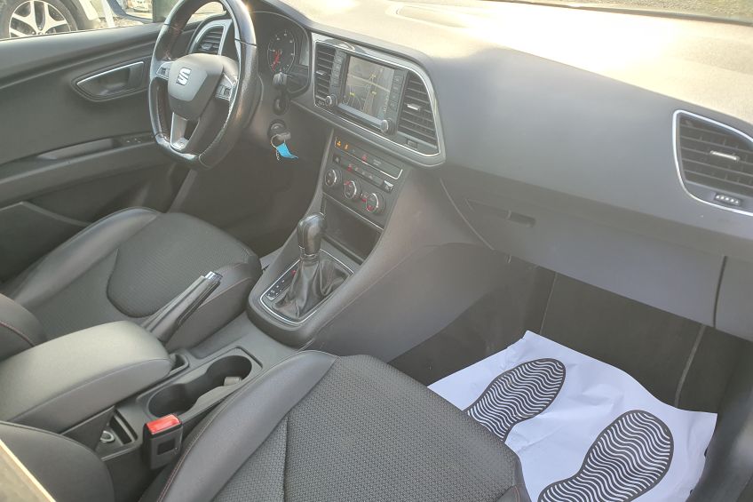 Seat Leon Seat Leon ST FR 2,0 tdi 184chAutomatique/Toit pano/attelage/Garantie/Réservation&Livraison Possible