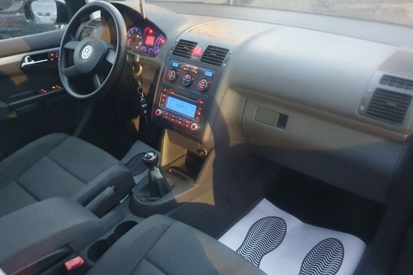 Volkswagen Touran Touran 1,6 Fsi/88000kms/7places/1ère main/Distribution neuve/Garantie/Réservation&Livraison Possible