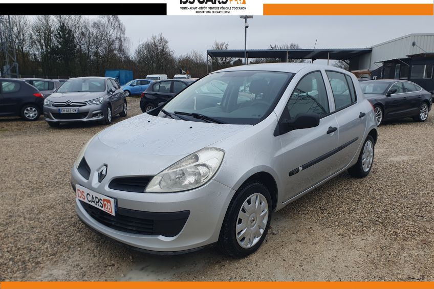 Renault Clio 3 Renault Clio 1,5 dci/Régulateur/Clim/Distribution neuve/garantie et révisé/Réservation&Livraison Possible