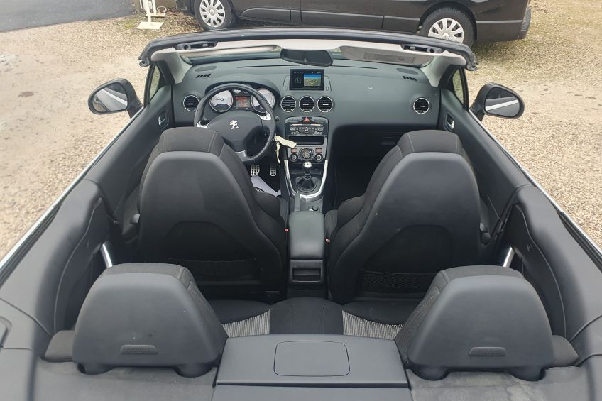 Peugeot 308CC Peugeot 308cc 1,6 hdi/GPS/Bluetooth/Radars/Garantie et révisé/Réservation&Livraison Possible