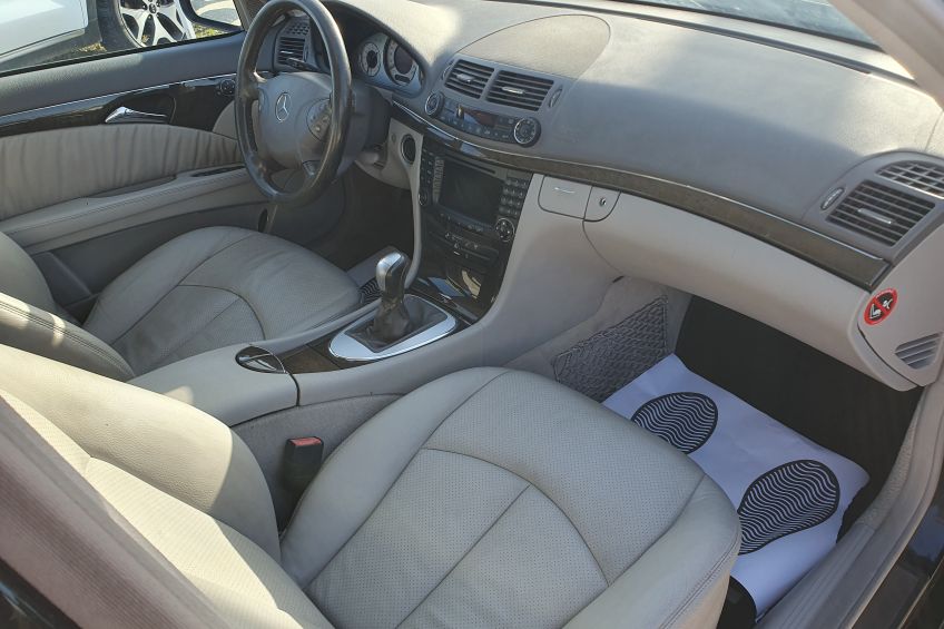 Mercedes-Benz Classe E Mercedes E220 cdi/119000kms/Cuir/Avantgarde/Garantie et révisé/Réservation&Livraison Possible