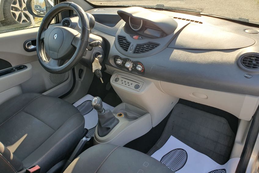 Renault Twingo 2 Renault Twingo 1,2i/92000kms/Clim/Distribution neuve/révisé et garantie/Réservation&Livraison Possible