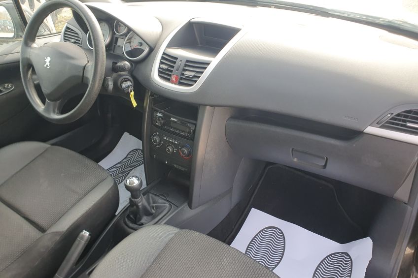 Peugeot 207 Peugeot 207 1,4 hdi/114000kms/Régulateur/Clim/Distribution neuve/Garantie/Réservation&Livraison Possible