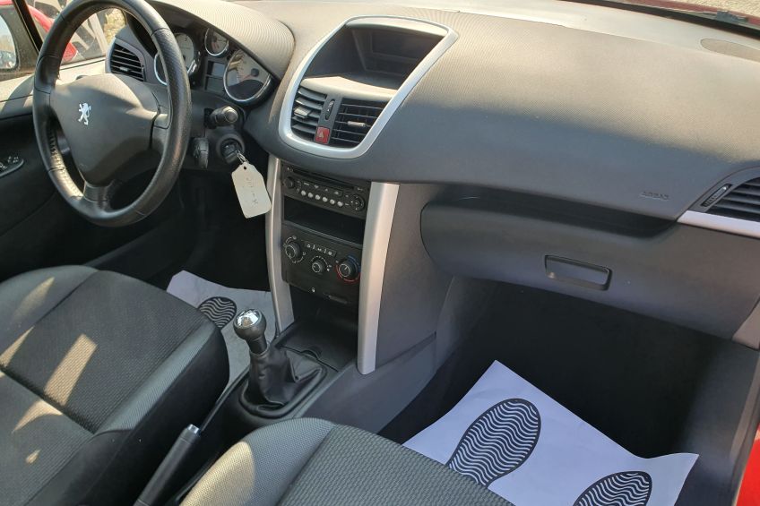 Peugeot 207 SW Peugeot 207 sw 1,6 hdi/98000kms/1ère main/Distrib neuve/Garantie et révisé/Réservation&Livraison Possible