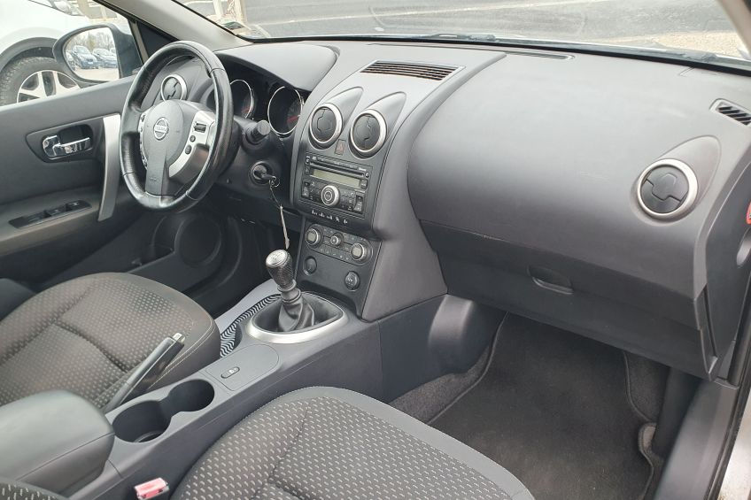 Nissan Qashqai Nissan Qashqai 1,5 dci/Attelage/Radars/Régulateur/Clim/Garantie et révisé/Réservation&Livraison Possible