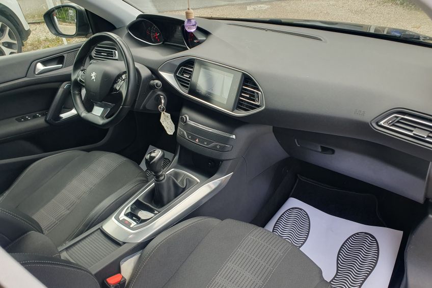 Peugeot 308 SW Peugeot 308 sw 1,5 hdi/2020/Apple/Android/Bluetooth/Garantie et révisé/Réservation&Livraison Possible