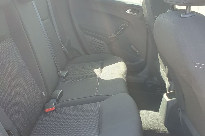 Peugeot 208 Peugeot 208 1,6 hdi/77000kms/2017/Distribution neuve/Bluetooth/Garantie/Réservation&Livraison Possible