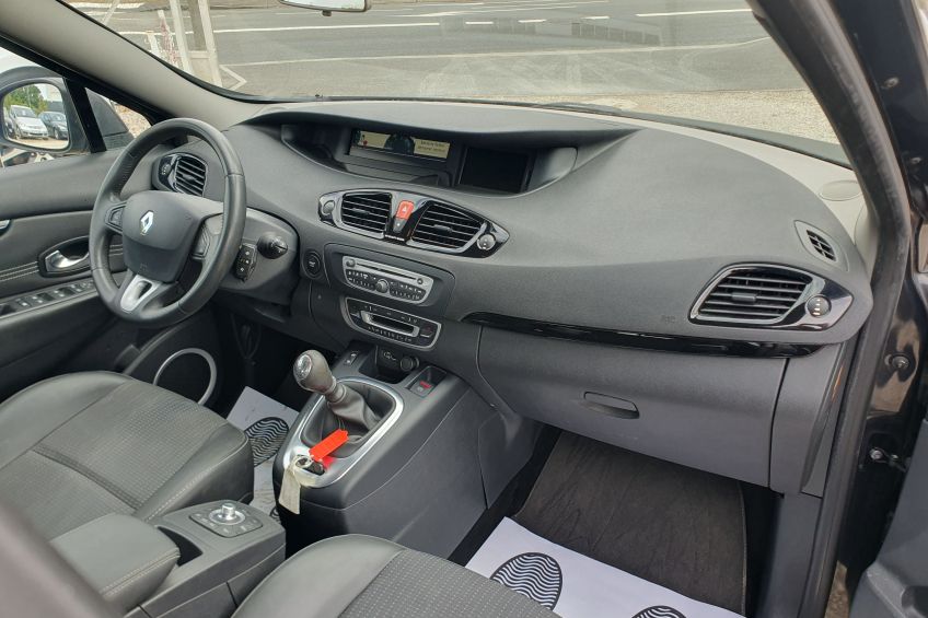 Renault Scenic 3 Renault Scenic 1,5 dci/Attelage/Bluetooth/GPS/Distribution neuve/Garantie/Réservation&Livraison Possible