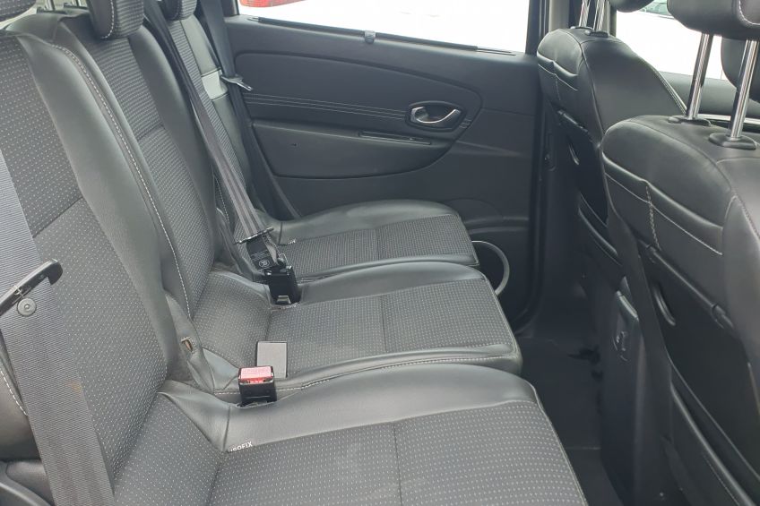 Renault Scenic 3 Renault Scenic 1,5 dci/Attelage/Bluetooth/GPS/Distribution neuve/Garantie/Réservation&Livraison Possible