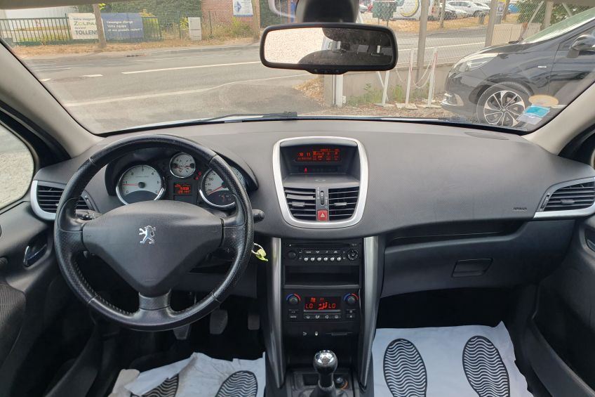 Peugeot 207 Peugeot 207 1,6 hdi/distribution neuve/Radars/Régulateur/Clim/Garantie/Réservation&Livraison Possible