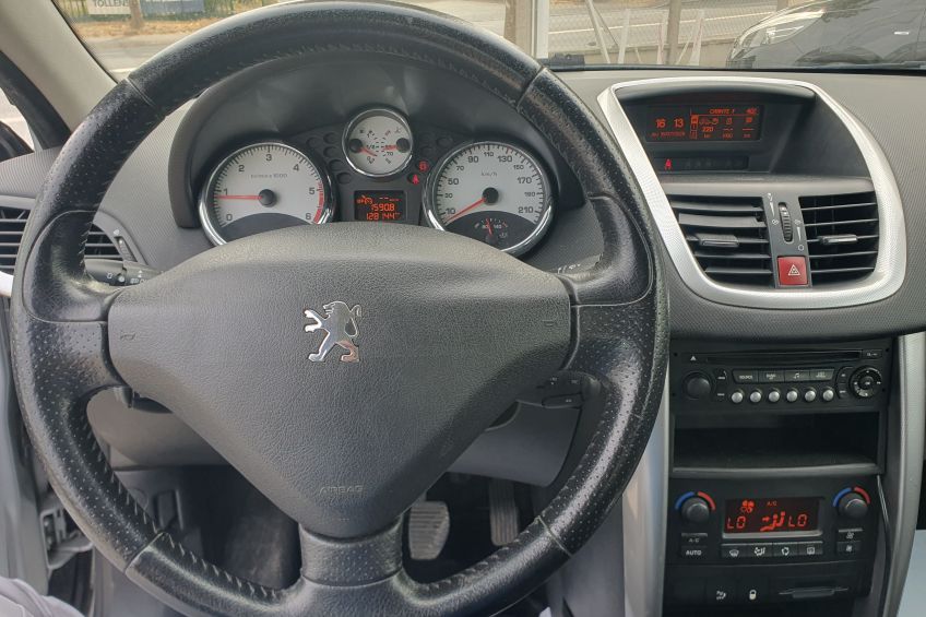 Peugeot 207 Peugeot 207 1,6 hdi/distribution neuve/Radars/Régulateur/Clim/Garantie/Réservation&Livraison Possible