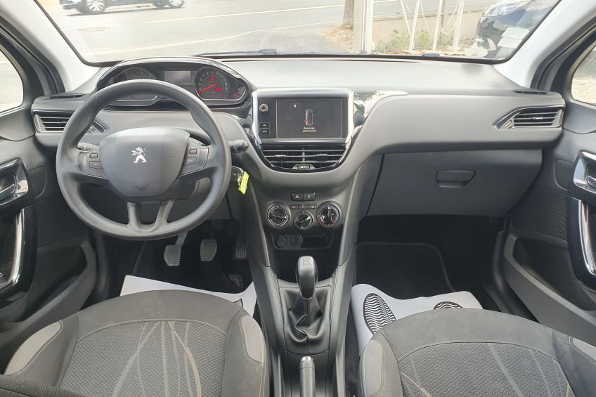 Peugeot 208 Peugeot 208 1,6 hdi/94000kms/Distribution neuve/Bluetooth/Clim/Garantie/Réservation&Livraison possible