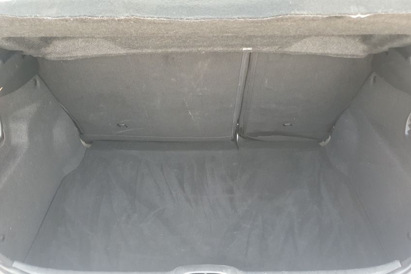 Peugeot 208 Peugeot 208 1,6 hdi/94000kms/Distribution neuve/Bluetooth/Clim/Garantie/Réservation&Livraison possible