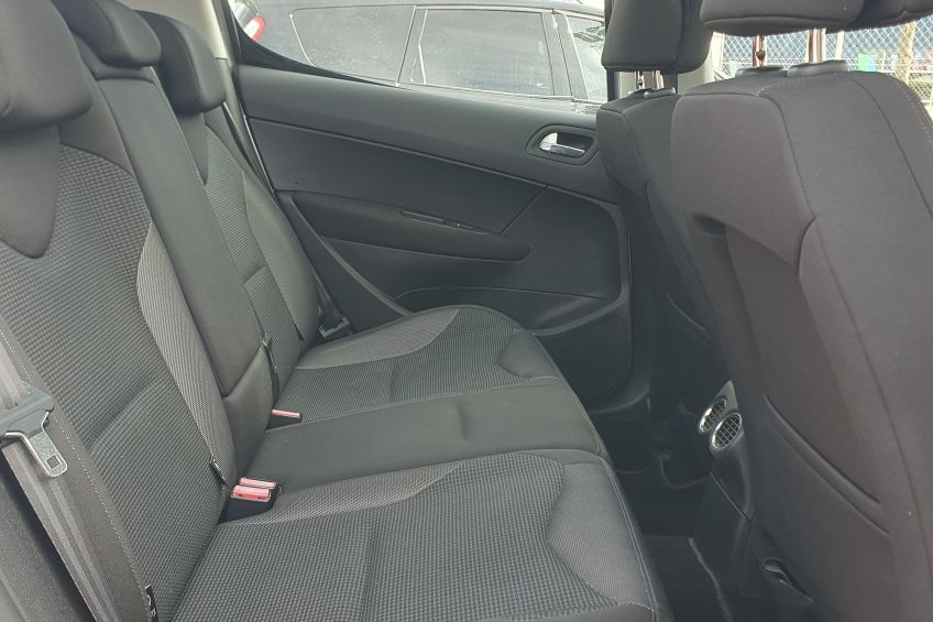 Peugeot 308 Peugeot 308 1,6 hdi/Toit pano/Clim/Radars/Distribution neuve/Garantie/Réservation&Livraison Possible