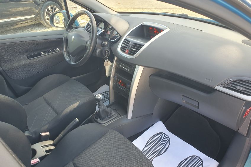 Peugeot 207 Peugeot 207 1,6 hdi/1ère main/102000kms/Distribution neuve/Garantie/Réservation&Livraison Possible