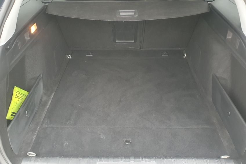 Peugeot 308 SW Peugeot 308 sw 1,5 hdi/Android/Apple/Gps/Bluetooth/Distribution neuve/Garantie/Réservation&livraison possible