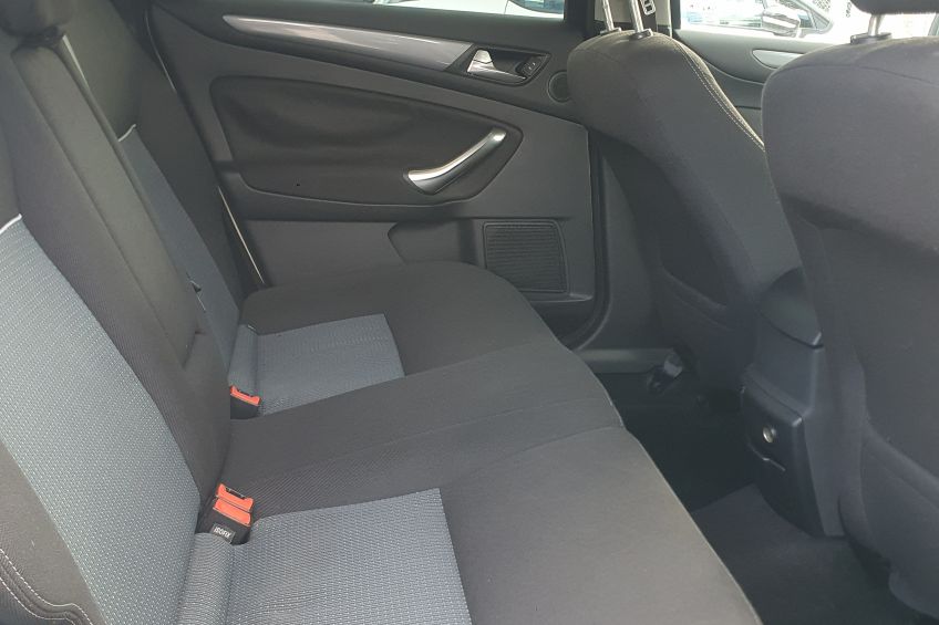 Ford Mondeo Mondeo 1,6 tdci/93700kms/1ère main/Distribution neuve/Garantie et révisé/Réservation&livraison possible