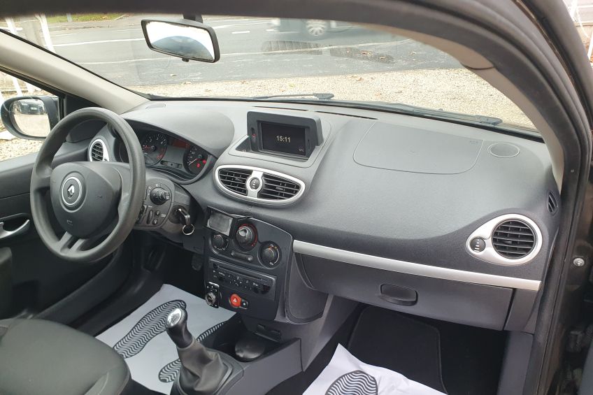 Renault Clio 3 Renault Clio 1,5 dci/Clim/Gps/Distribution neuve/Garantie et révisé/Réservation&livraison possible